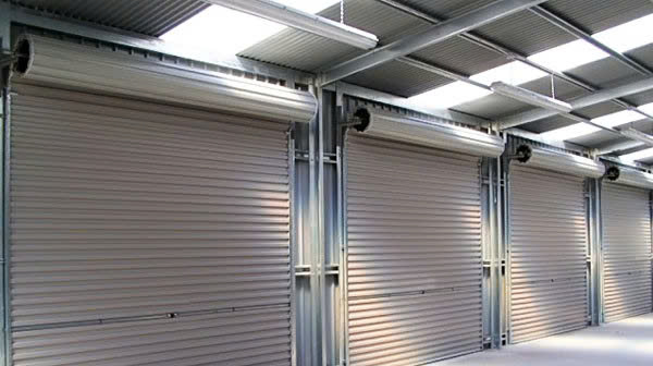 Kho tập kết cửa cuốn cũ chuẩn bị thanh lý tại TPHCM